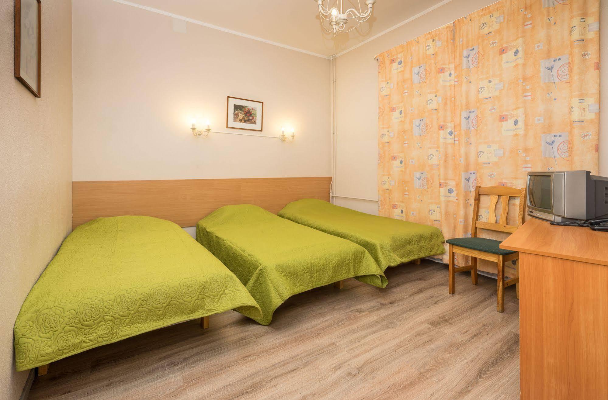 Lillekuela Hotel Tallinn Exterior photo